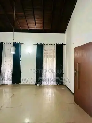 Single Storey luxury house rent in Negombo - main road