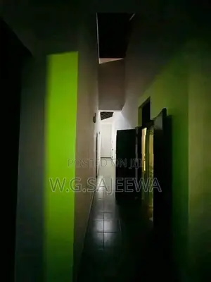 Single Storey luxury house rent in Negombo - main road