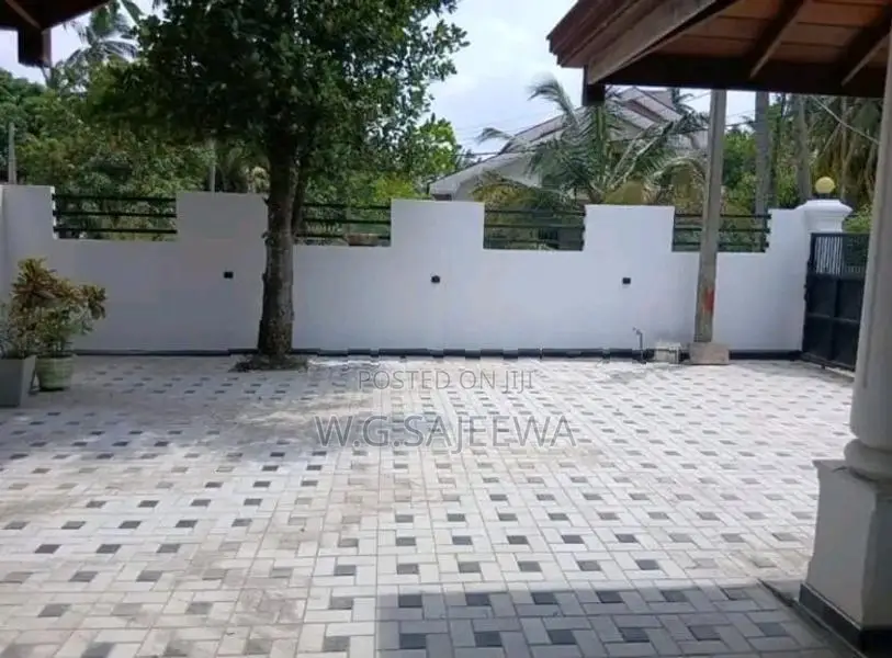 Furnished 2 storey house rent in Negombo City - Office/Staff