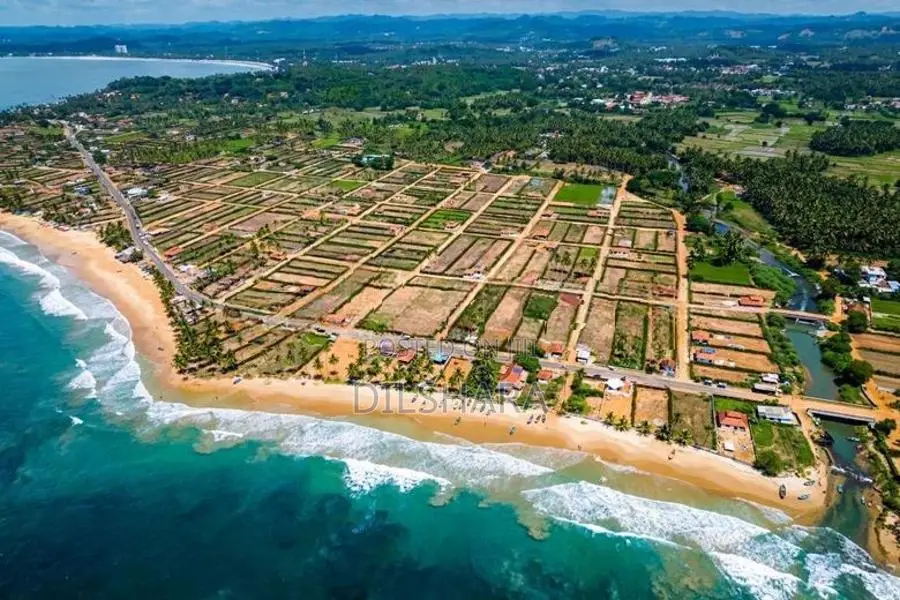 Valuable Land in Dikwella