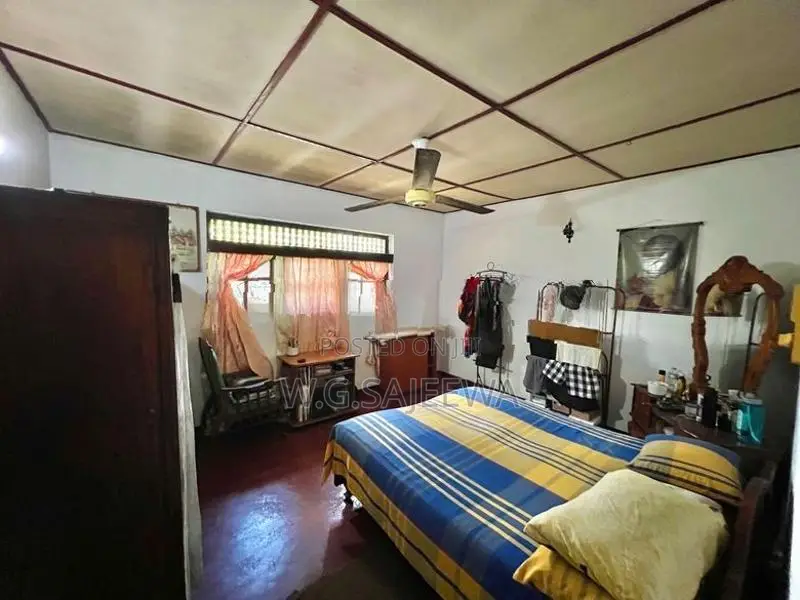 12perch land with house for sale kadawatha , sampath uyana
