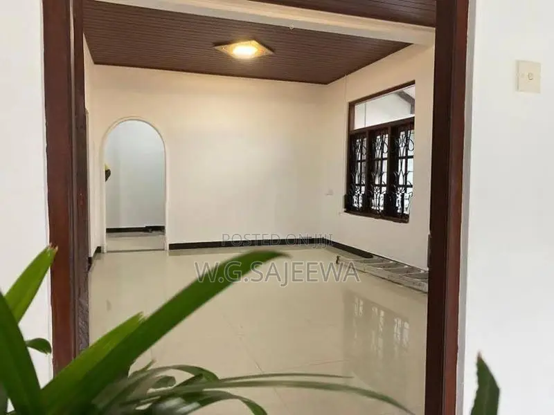 3bedroom house for sale palagathura, Negombo