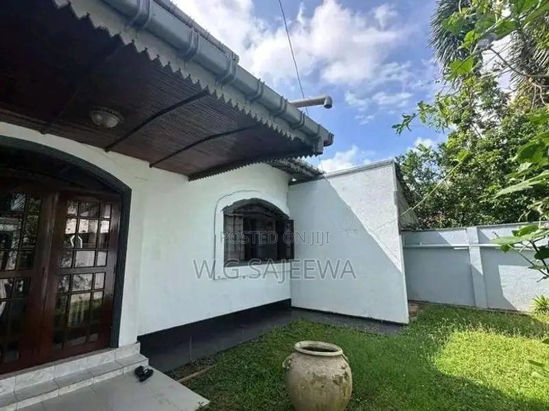 Single Storey complete house rent in Ja Ela