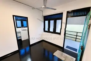 328 SQFT Office For Rent Off Jawatta Road Colombo 05 [ 2317C ]