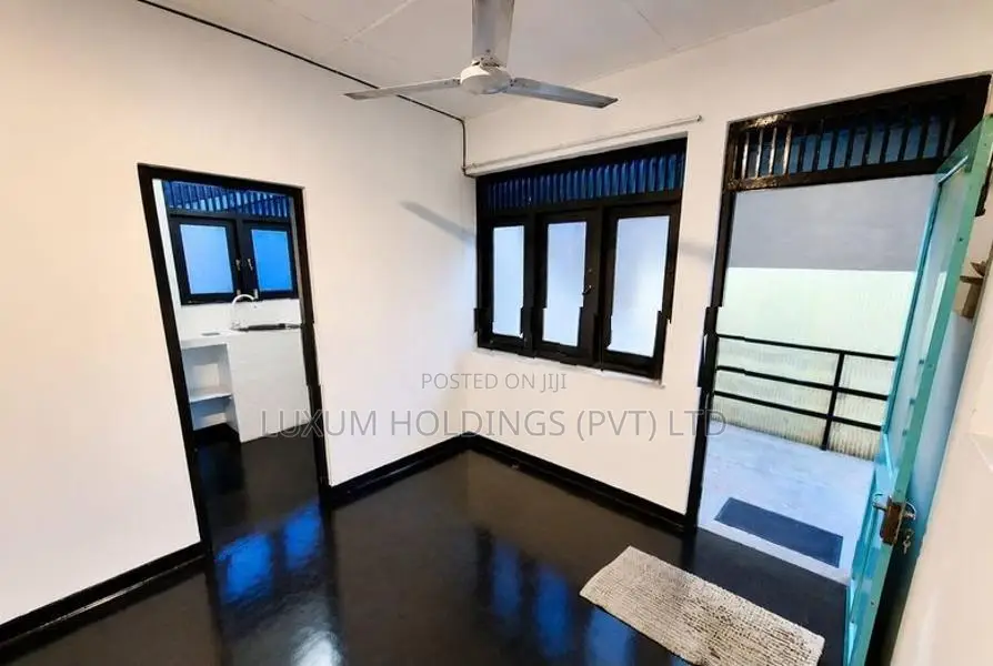 328 SQFT Office For Rent Off Jawatta Road Colombo 05 [ 2317C ]
