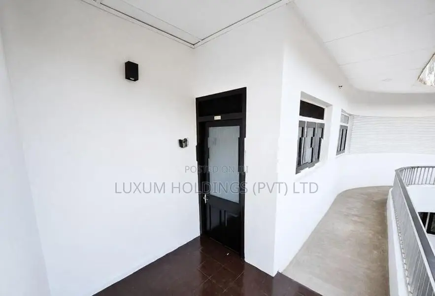 328 SQFT Office For Rent Off Jawatta Road Colombo 05 [ 2317C ]