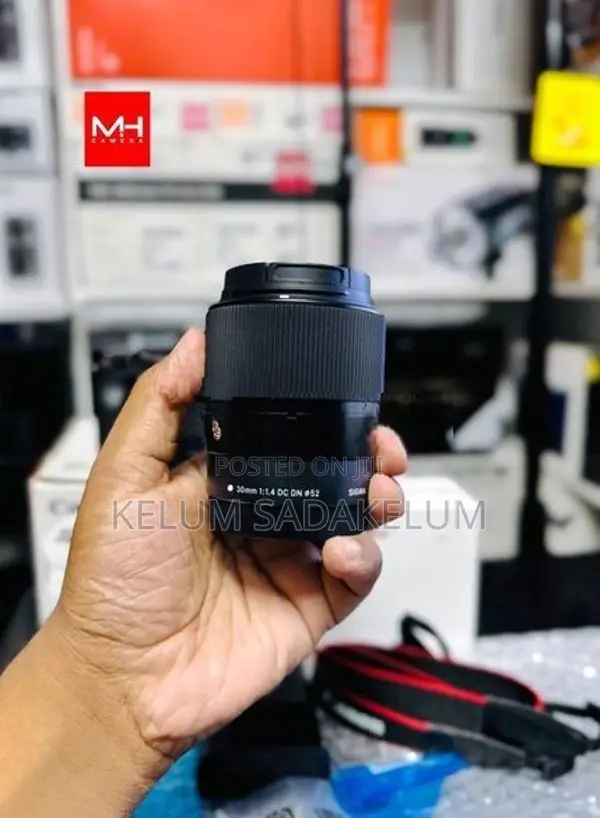 Sigma 30mm 1.4f DC DN Lens Canon EF - M