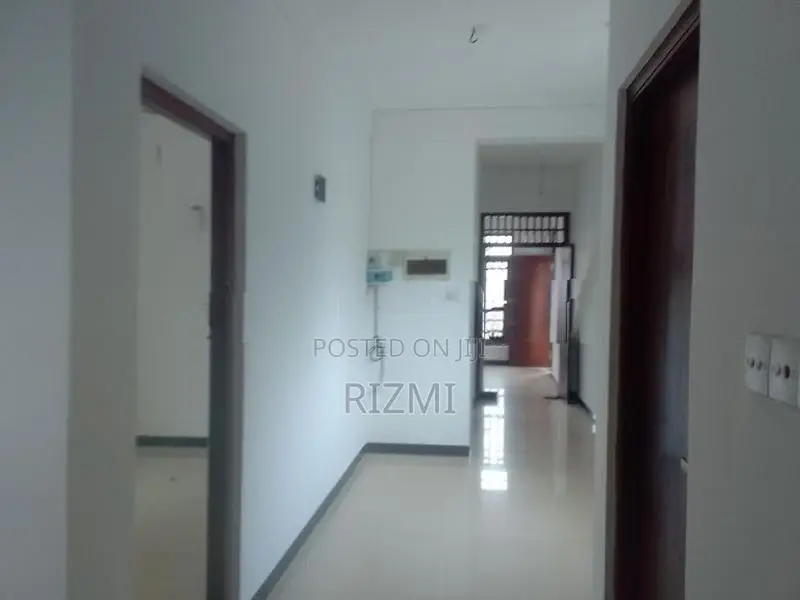 3BR first floor House for rent in dehiwala nedimala vijitha road