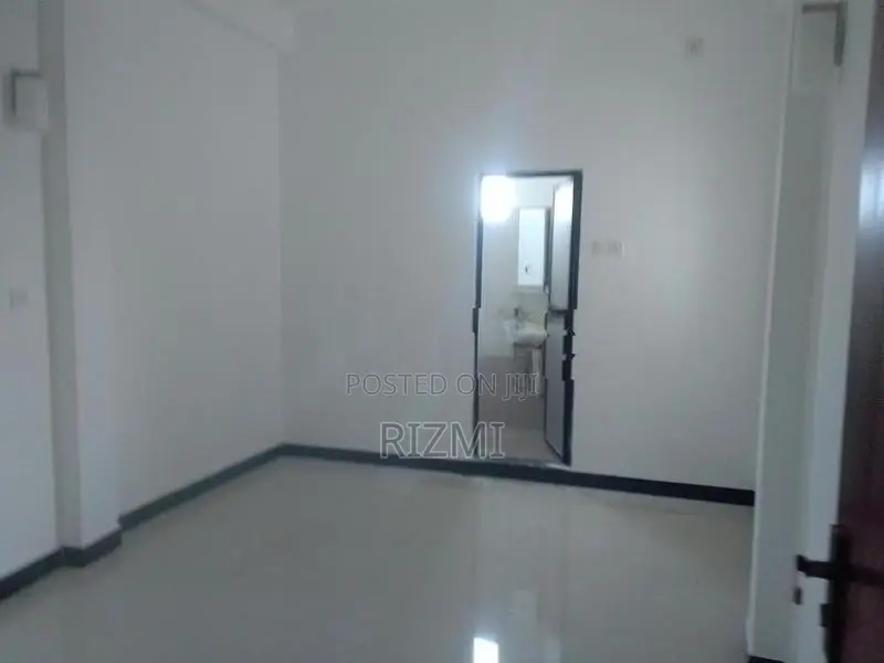 3BR first floor House for rent in dehiwala nedimala vijitha road