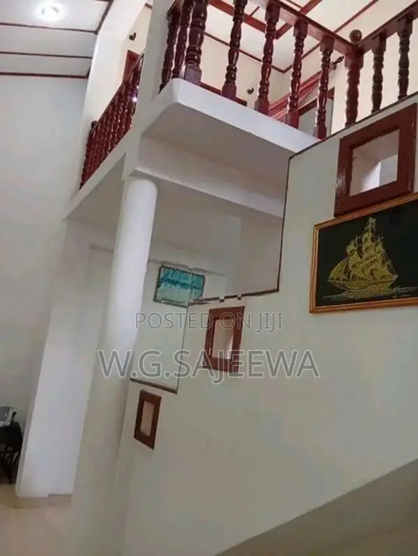 15.5perch with 4bedroom house for sale Walpola, ragama