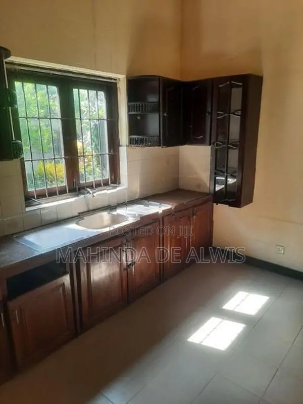 Commercial Property for Rent in Kottawa