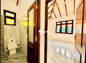 2house forsale in Daluwakotuwa, Negombo