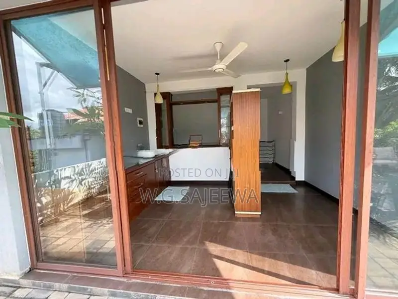 Fully Furnished Luxury house rent in Seeduwa, Raddolugama Town