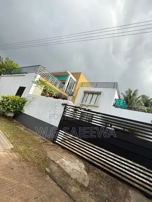 5Bedroom 3-storey house for sale udugampola, Gampaha