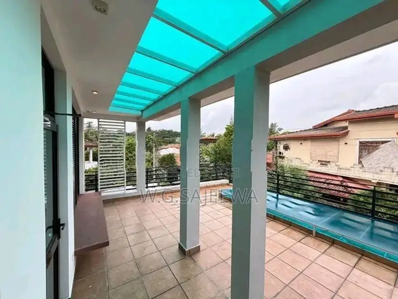 3 Storey Brand New house rent in Gampaha, udugampola