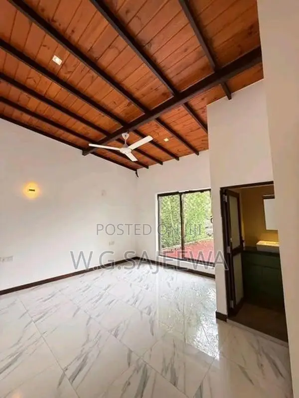3 Storey Brand New house rent in Gampaha, udugampola