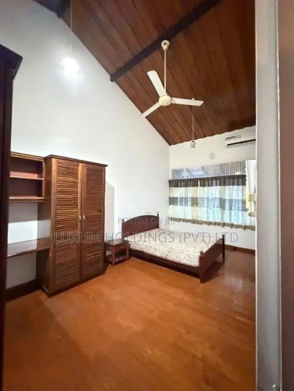 Luxury Apartment For Rent in Greenpath Colombo 07 [ 2251C ]