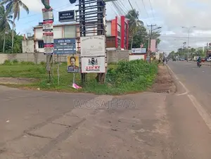 Main road facing 35perch land for sale seeduwa