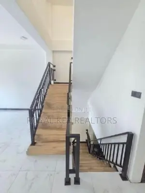 04 Bedroom - Unfurnished House for Rent in Colombo 08