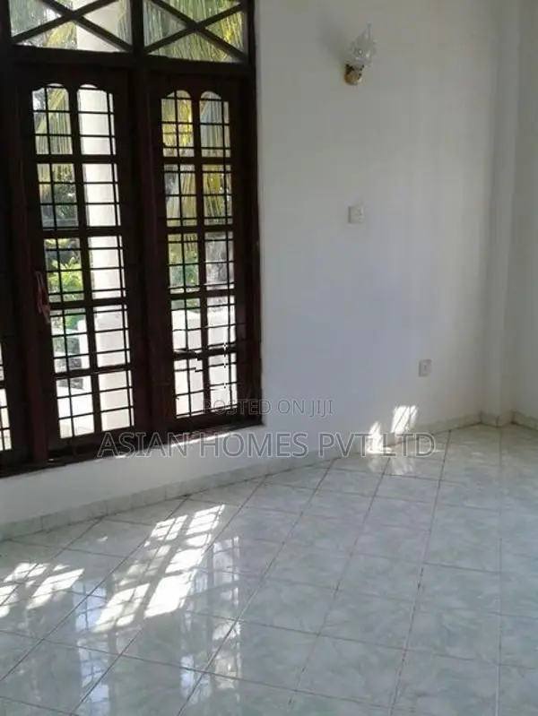 8.5 P 2 STORIED HOUSE FOR SALE IN DEHIWALA
