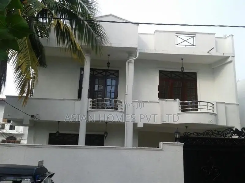 8.5 P 2 STORIED HOUSE FOR SALE IN DEHIWALA