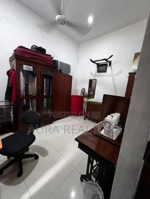 House for sale in Dehiwala Robert road (p-259)