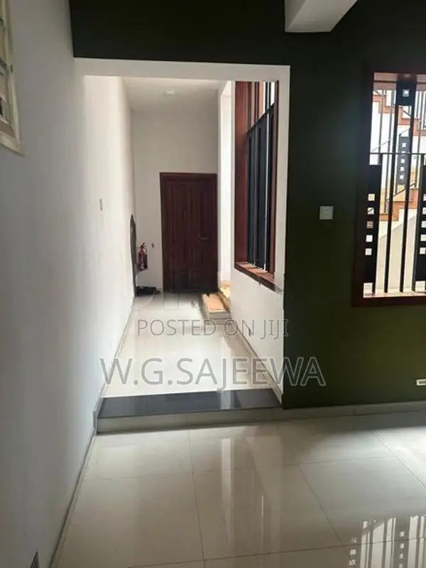 Commercial Building for rent in Ja Ela - First floor & 2nd