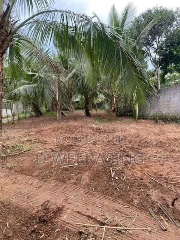 Land for Sale with Boundry Wall in Mattegoda