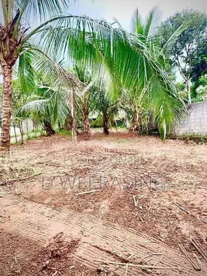 Land for Sale with Boundry Wall in Mattegoda