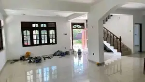 Main road facing House rent in Seeduwa (Office /Accommodation