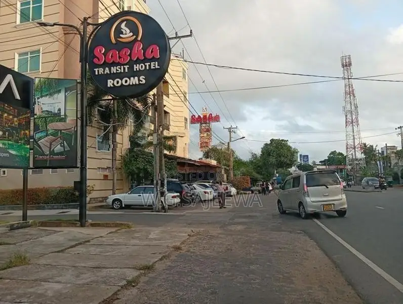 12perch Land for sale Seeduwa town Colombo Negambo main road facing