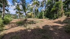 වැලිවේරිය හේනෙගම ජාතික පාසල අසල සුපිරි ඉඩමක්