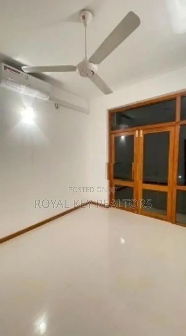 04 Bedroom -Unfurnished House for Rent In Battaramulla
