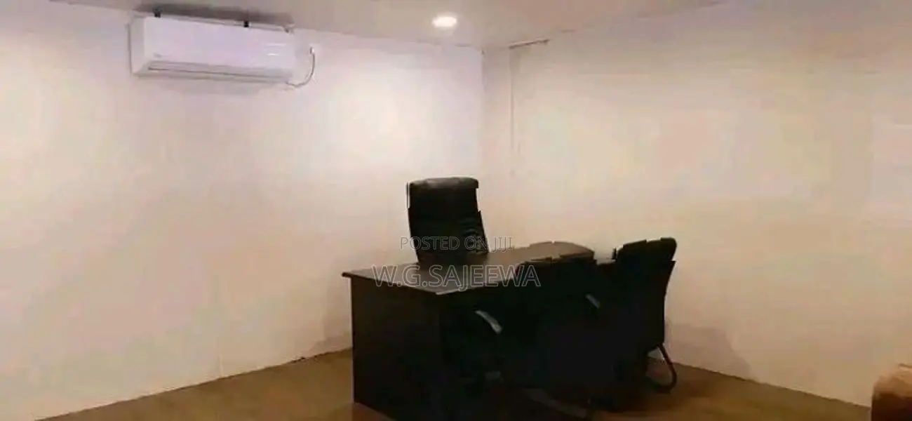 Warehouse for rent in Wennappuwa (40 ft access)
