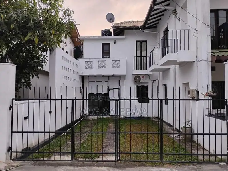 4Bedroom house for sale lake city, ja-Ela