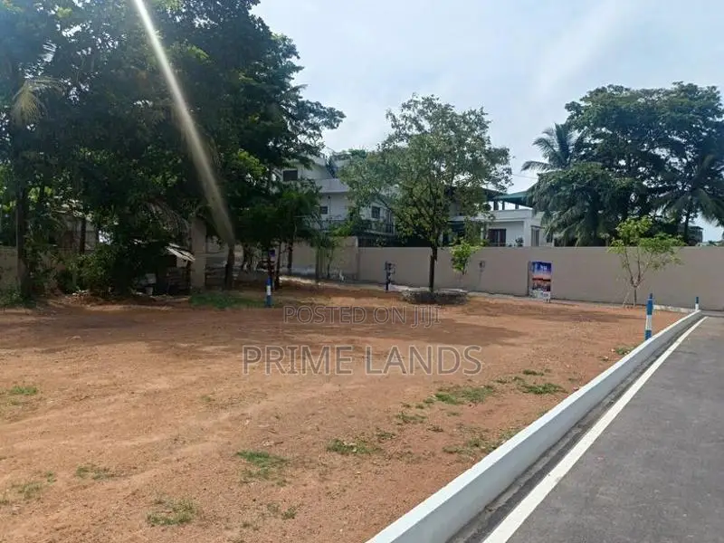 Luxury Land Plots Sale in Nawala