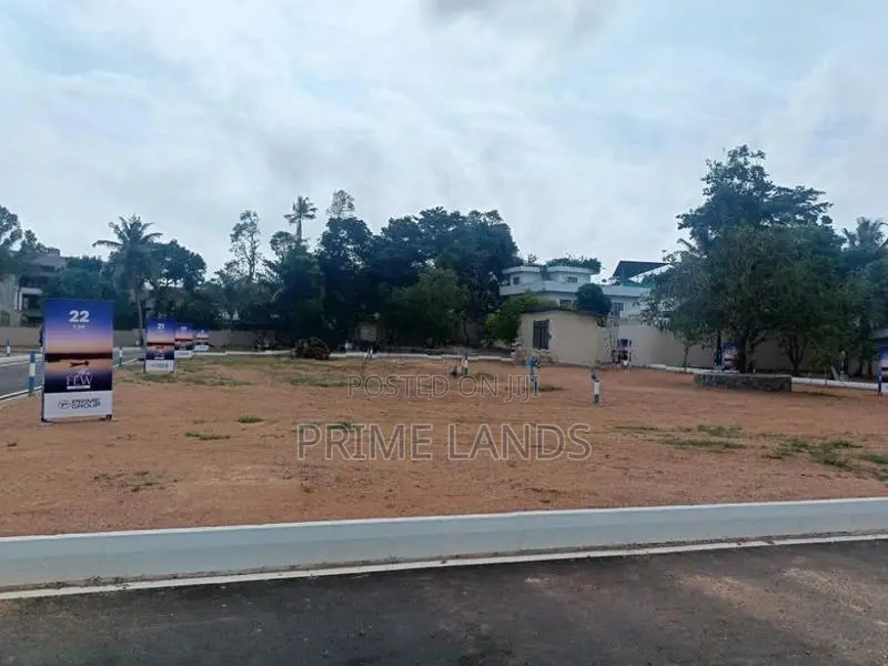 Luxury Land Plots Sale in Nawala