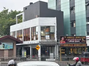 Building for Rent Borella