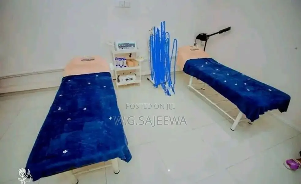 Commercial Building for rent in Ja Ela Town (Salon/ Office)