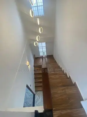 Fully Equipped 3-Storey House for Sale – Enderamulla
