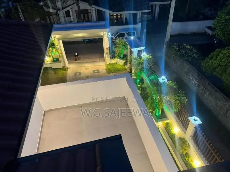 5Bedroom fully Furnished brand new house for sale daluwakotuwa, Negomb