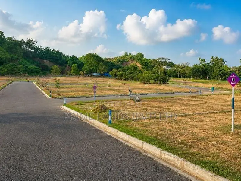 Homagama Meegoda Land for Sale