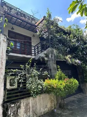 කඩවත මාවරමන්ඩියෙන් සම්පූර්ණ ගෘහ භාණ්ඩ සහිතව දෙමහල් නිවසක් විකිනීමට|