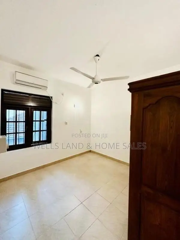 8 Bedrooms Luxury House For Rent in Kirulapone Colombo 06