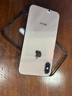 Apple iPhone XS (Used)