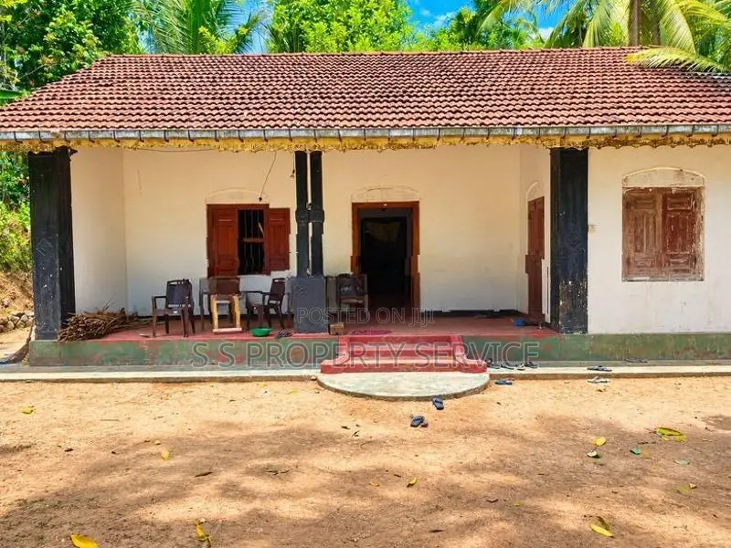 83 Perches House with Land for Sale in Habaraduwa (SSPH-460)