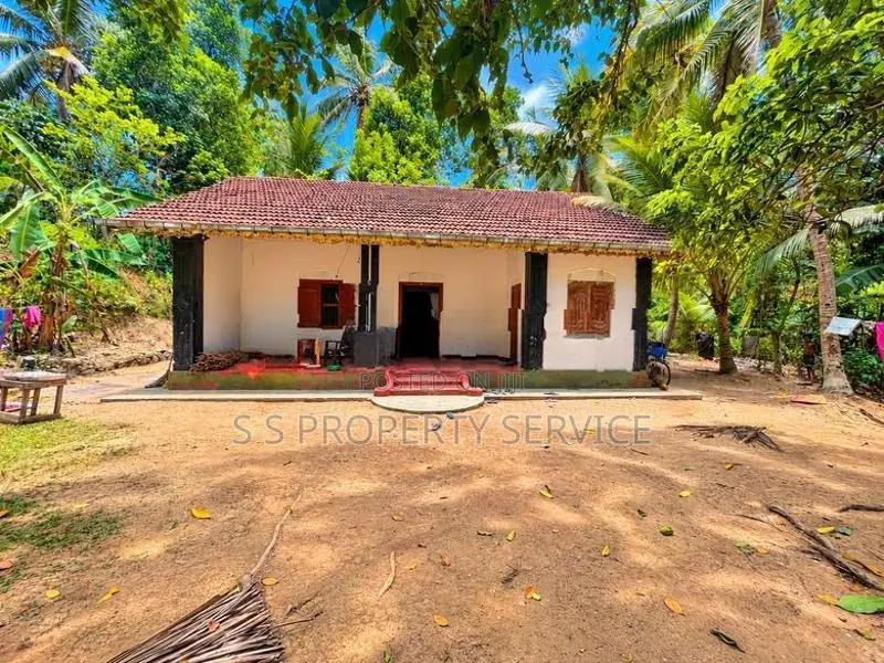 83 Perches House with Land for Sale in Habaraduwa (SSPH-460)