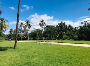 දික්වැල්ල සංචාරක කාලාපයෙන් ඉඩමක්