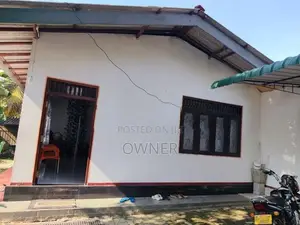 Single Story 03 Bedrooms House for Sale in Minuwangoda