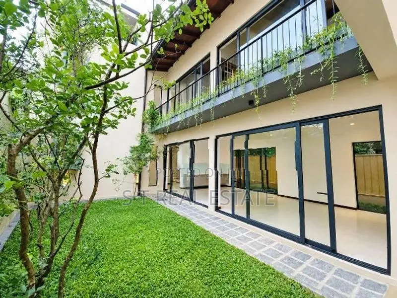 Modern Designed Luxury 3-Story House For Sale In Pelawatta